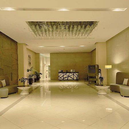 Апарт готель Manhattan Heights Towerb In Araneta Cubao 5Mins Walk To Smart Araneta Маніла Екстер'єр фото